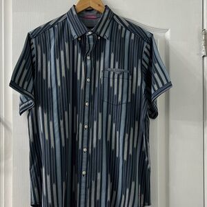 Tommy Bahama size medium